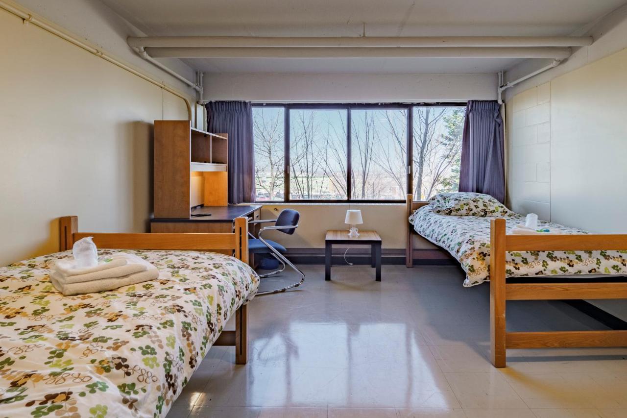 Hotel Au Campus Sherbrooke Exterior foto
