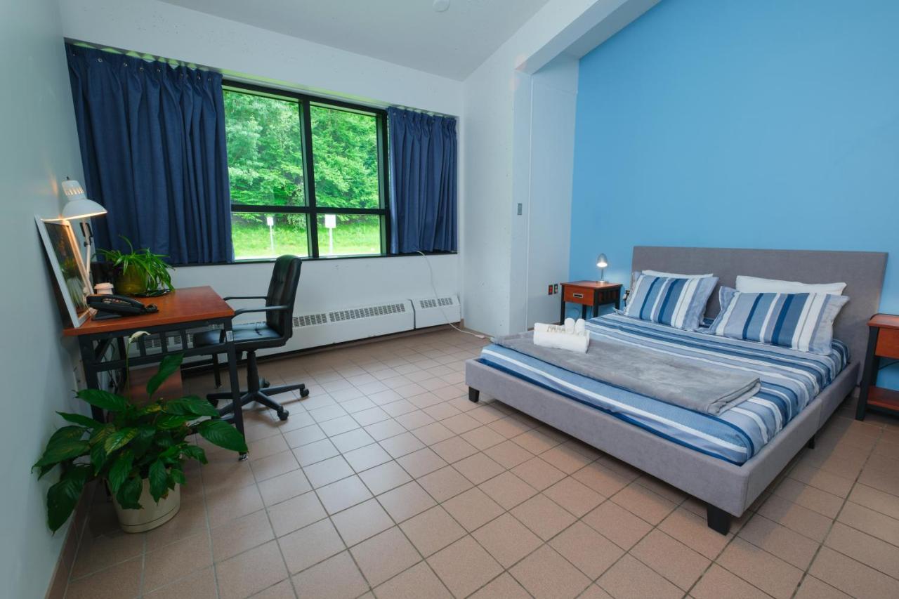 Hotel Au Campus Sherbrooke Exterior foto